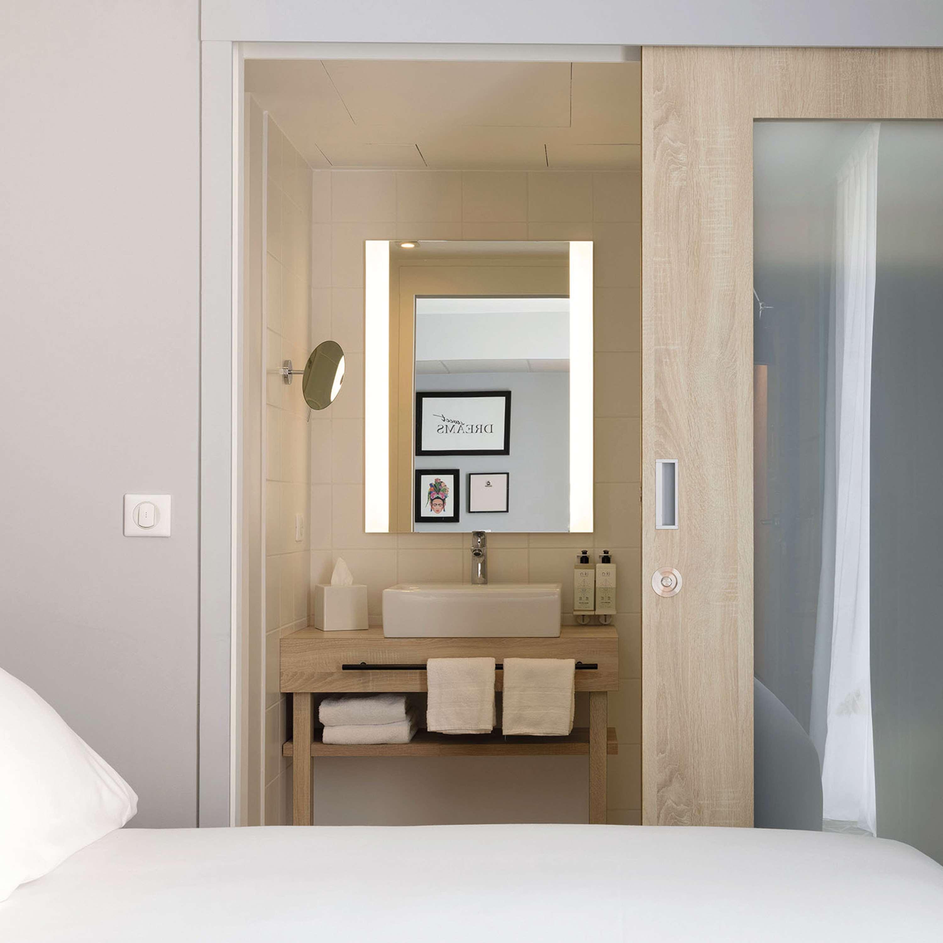 Отель Hampton By Hilton Tours Centre, France Экстерьер фото