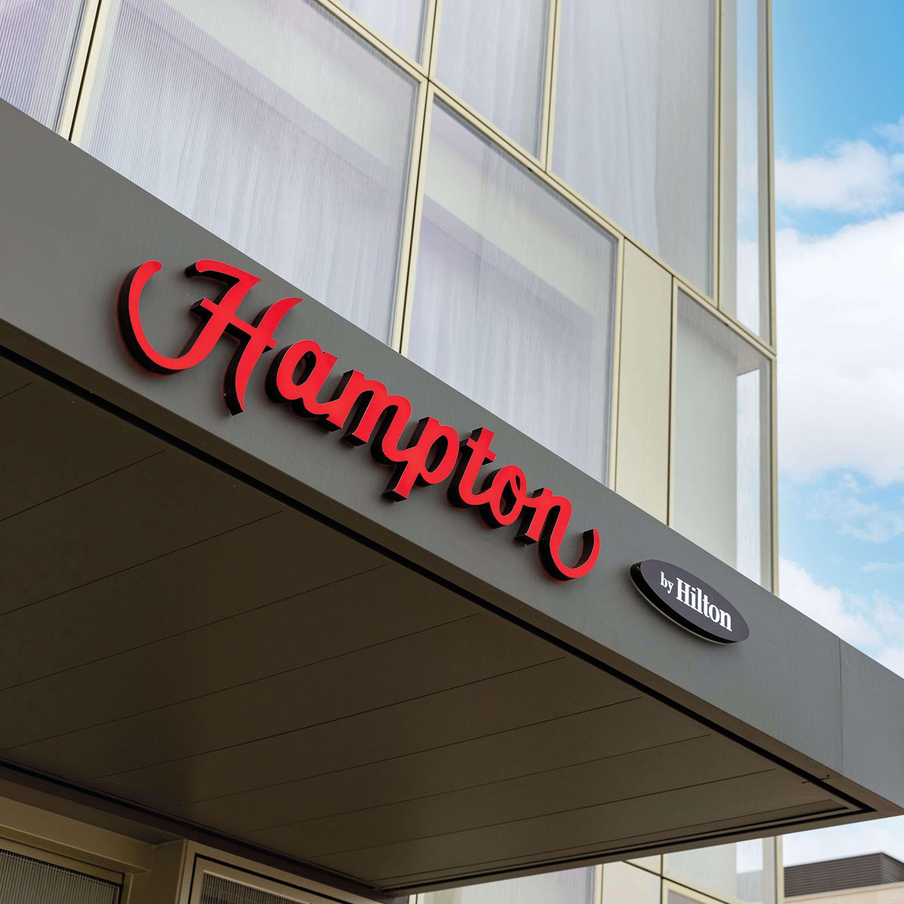 Отель Hampton By Hilton Tours Centre, France Экстерьер фото