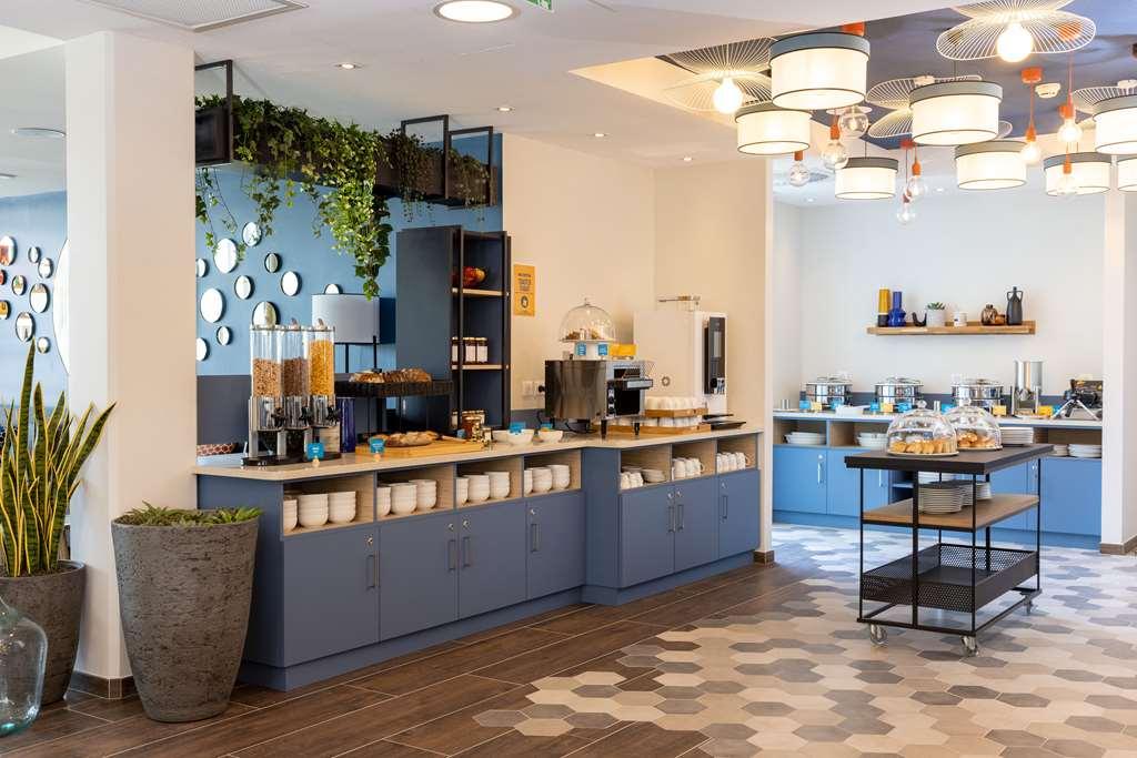 Отель Hampton By Hilton Tours Centre, France Ресторан фото