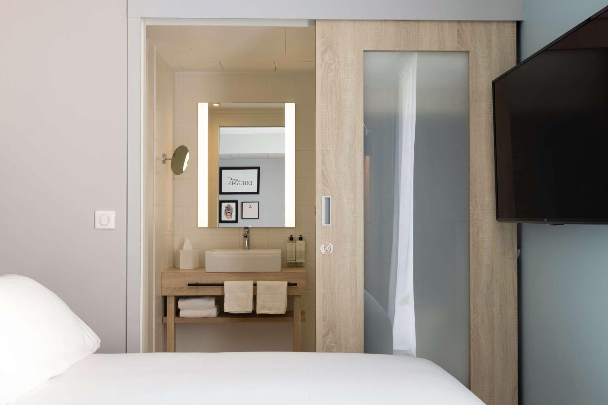 Отель Hampton By Hilton Tours Centre, France Экстерьер фото