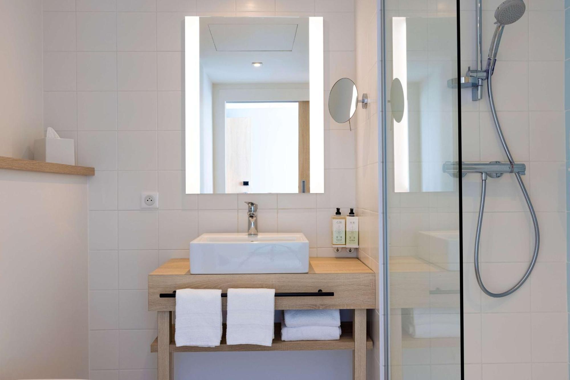 Отель Hampton By Hilton Tours Centre, France Экстерьер фото